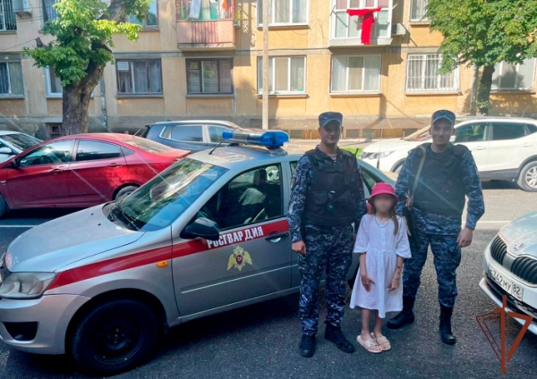 Росгвардейцы разыскали в Симферополе сбежавшую из дома 8-летнюю девочку