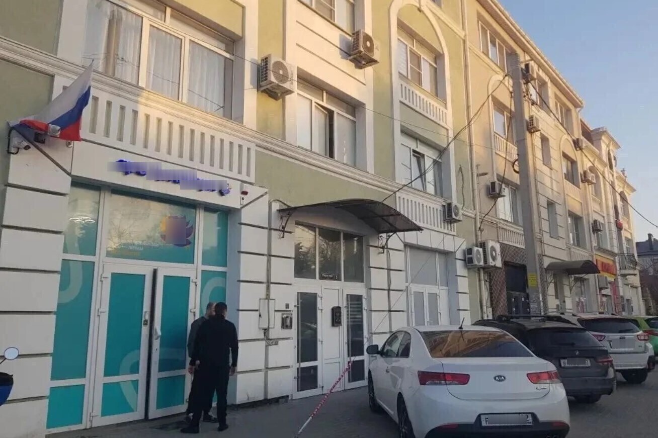 В незаконно построенном многоквартирном доме на площади Пирогова запретили сдавать в аренду помещения
