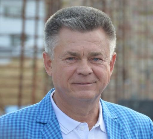 Вице-президент РСПП Павел Лебедев поздравляет работников сельского хозяйства