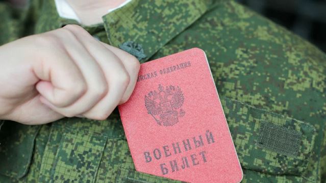 Юрист предложил решение проблемы заселения военных в гостиницы