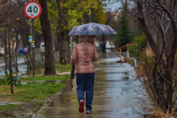 В Севастополь идёт непогода: телефоны экстренных служб