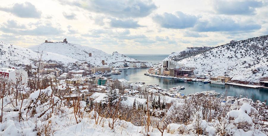 Морозы, метели, гололедица: прогноз погоды на выходные в Крыму и Севастополе