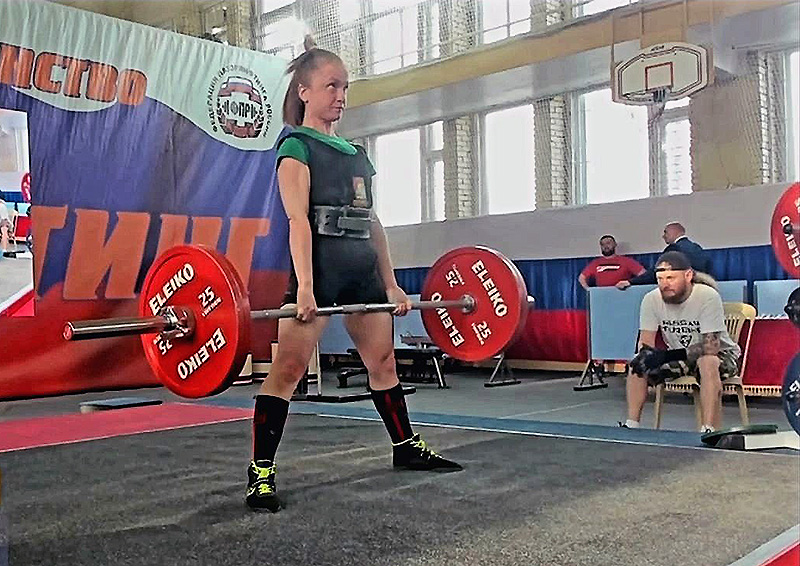 Севастопольская спортсменка Анастасия Кошечкина стала пятой на чемпионате России по пауэрлифтингу