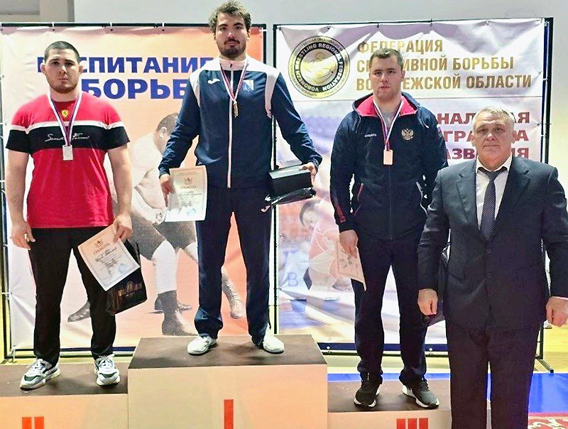 Севастополец Азамат Сеитов в четвертый раз выиграл Абсолютный чемпионат России по греко-римской борьбе