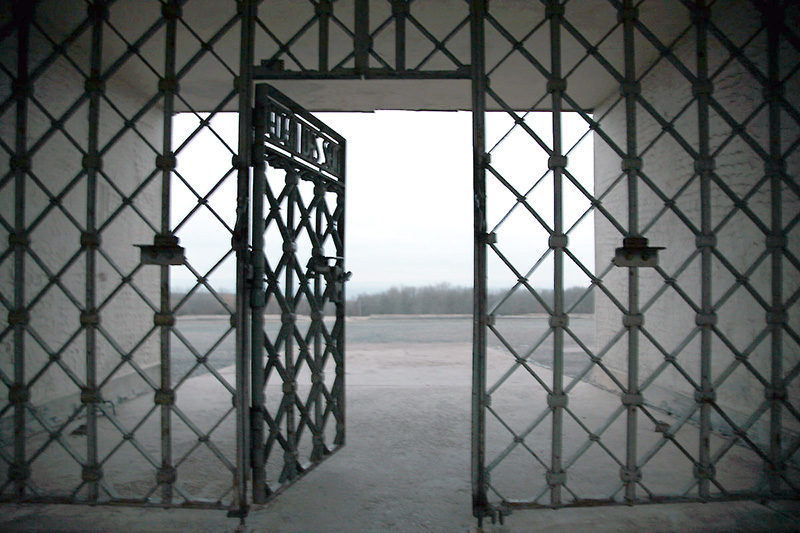 11 апреля: Международный день освобождения узников фашистских концлагерей, День Конституции Республики Крым