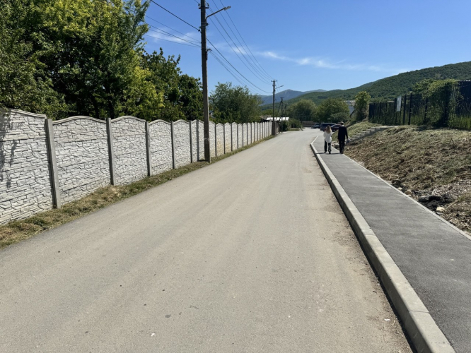 За шесть лет в Севастополе обновили более 29 км подъездных дорог к школам