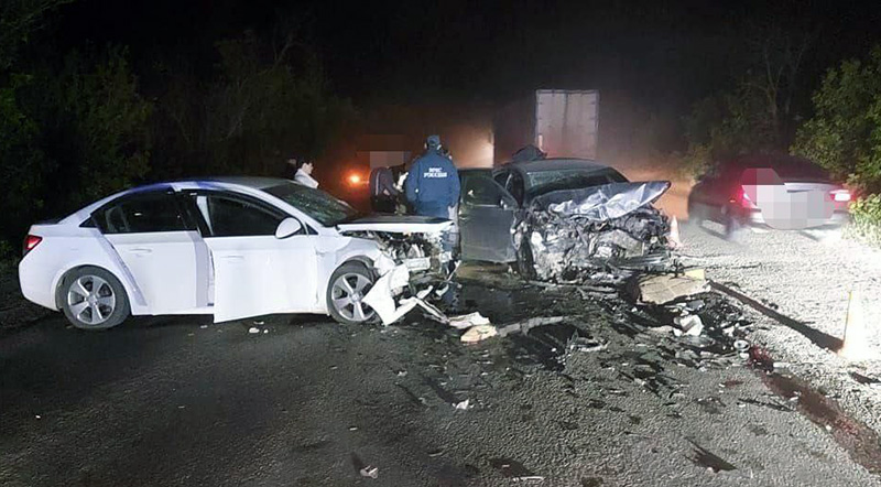 В Крыму в столкновении трех авто пострадали пять человек