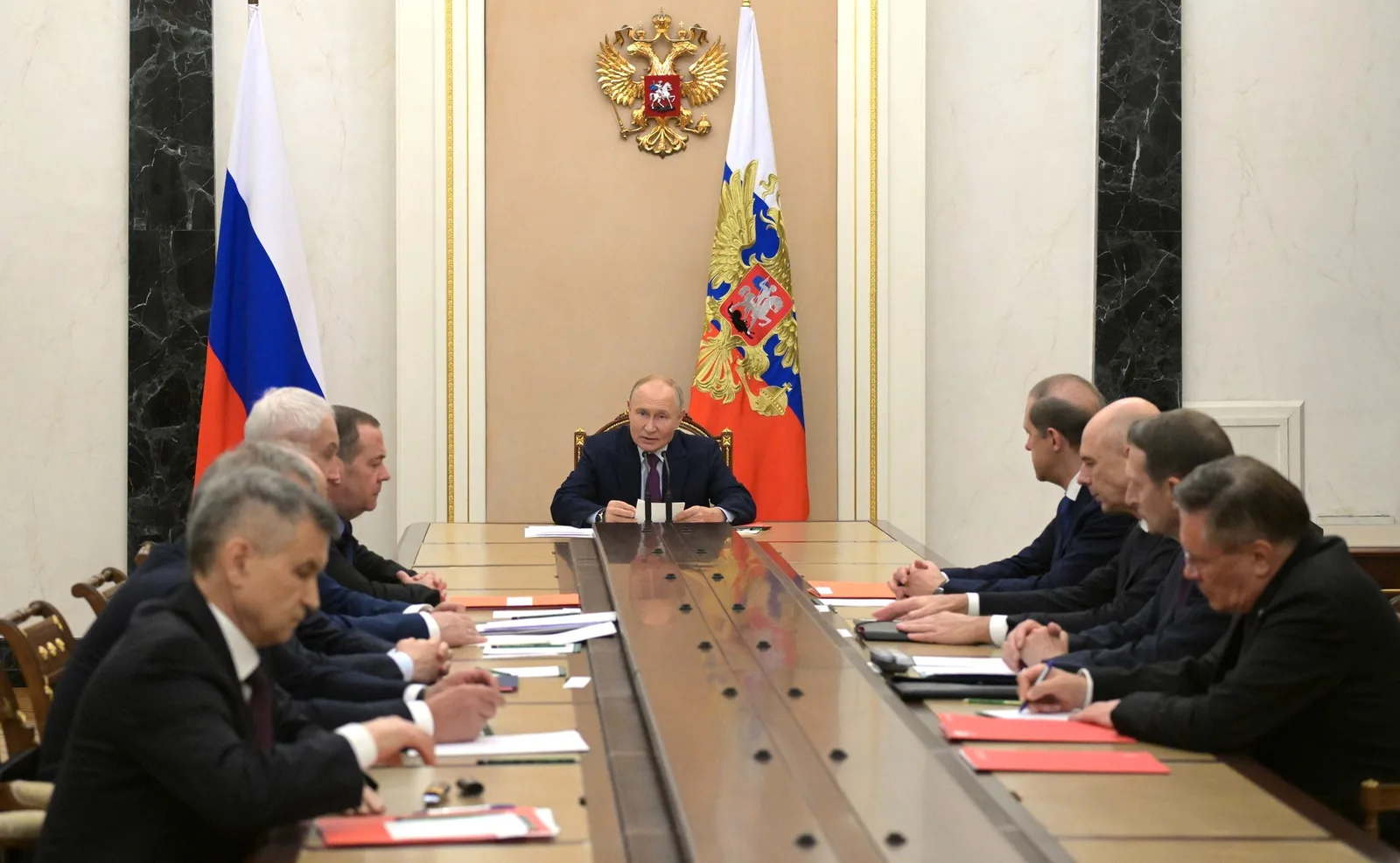 Владимир Путин анонсировал изменения в ядерной доктрине России