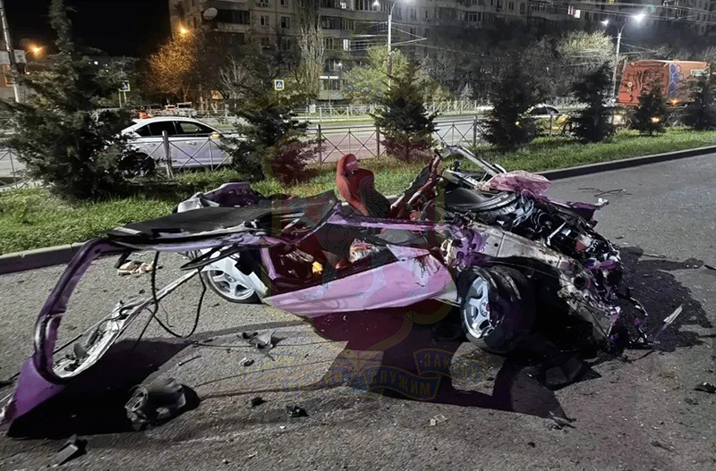 В Симферополе в ДТП разорвало иномарку