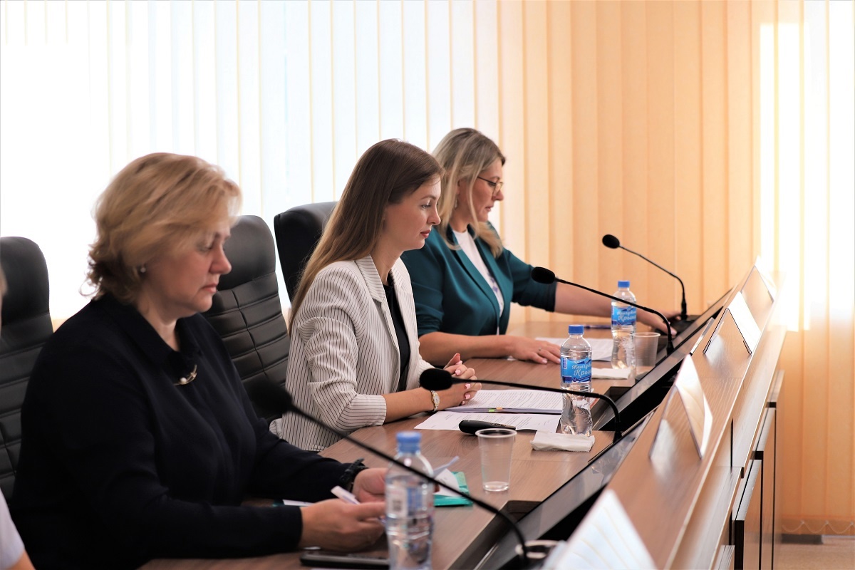 В Севастополе на вебинаре обсудили актуальные вопросы налогообложения и основные тренды налоговой службы