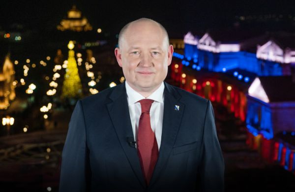 Губернатор Севастополя в новогоднем поздравлении обратился к героям СВО (ВИДЕО)