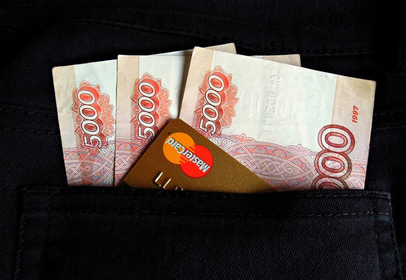 Россияне назвали порог бедности