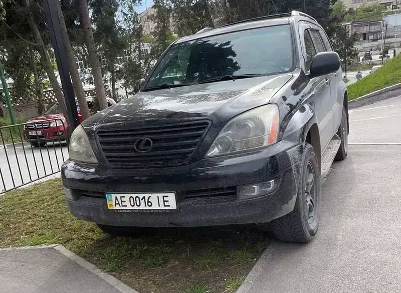 Автолюбитель на украинских номерах наплевал на ПДД РФ