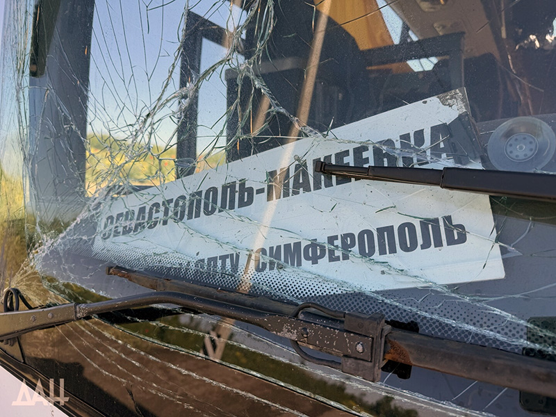 Украинский БПЛА атаковал автобус «Макеевка — Севастополь» (ФОТО)