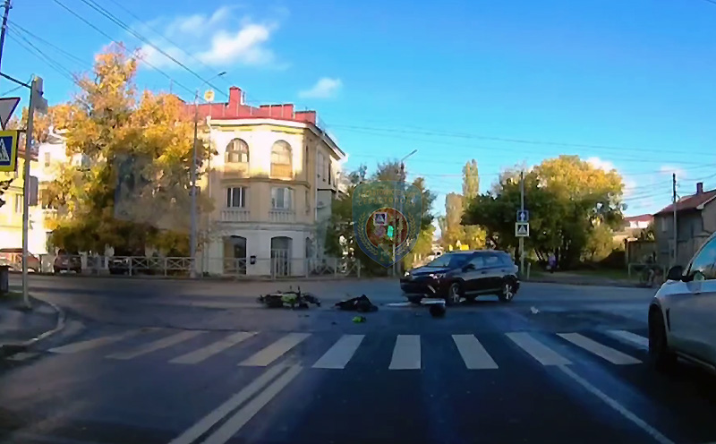 В Севастополе в ДТП на улице Николая Музыки пострадал несовершеннолетний мопедист