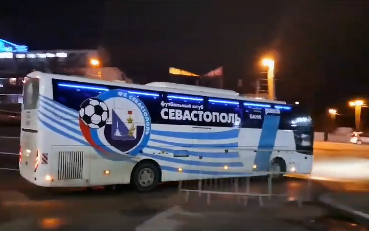 ФК «Севастополь» отправился на учебно-тренировочный сбор в Крымск (ВИДЕО)