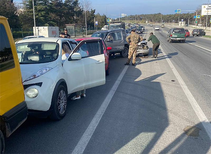 В Севастополе произошло ДТП с участием шести автомобилей