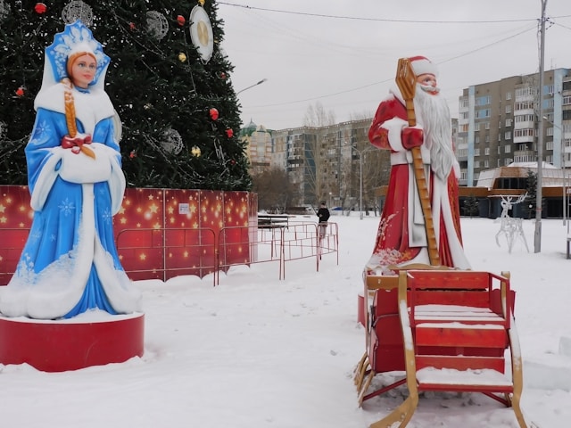 30 января: День деда Мороза и Снегурочки