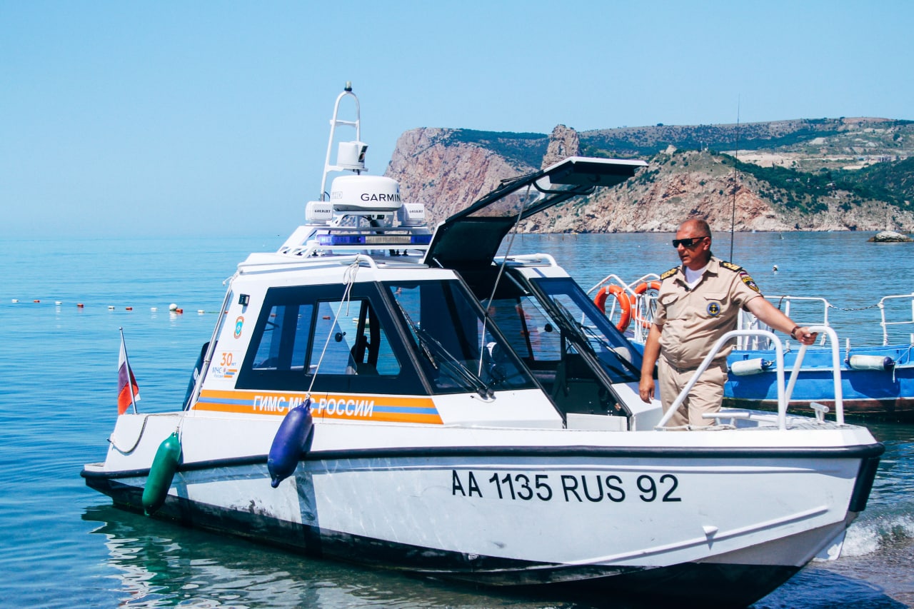 12 человек спасли на воде в Севастополе во время купального сезона
