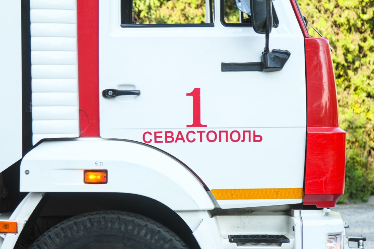 На пожаре в Севастополе спасли четверых человек