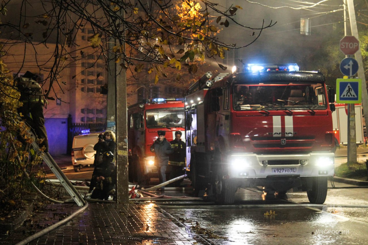 Трое взрослых и один ребенок пострадали на пожарах в Севастополе на прошлой неделе