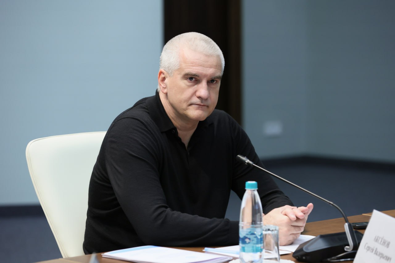 Аксенов назвал количество покушений на него за последний год