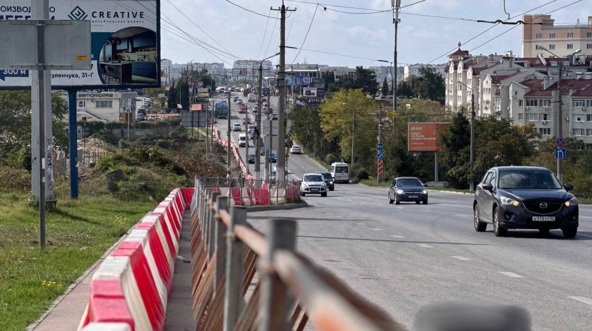 На улице Вакуленчука начали строить дорогу-дублёр к новым объектам