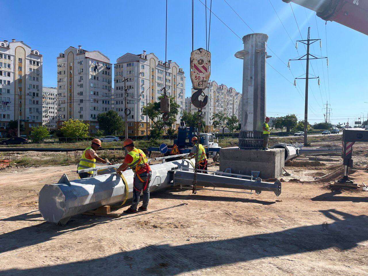 Более 2000 опор линий электропередачи установили специалисты «Севастопольэнерго» 