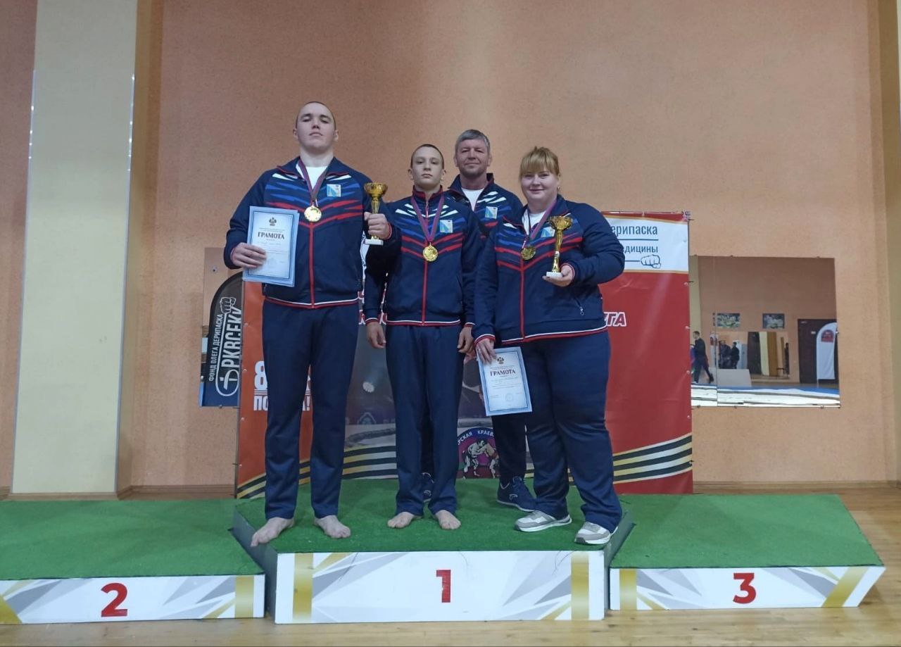 Севастопольские сумоисты везут медали чемпионата и первенства ЮФО (ФОТО)