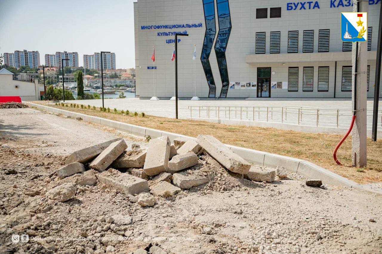 В бухте Казачьей начали обустраивать систему водоотведения  
