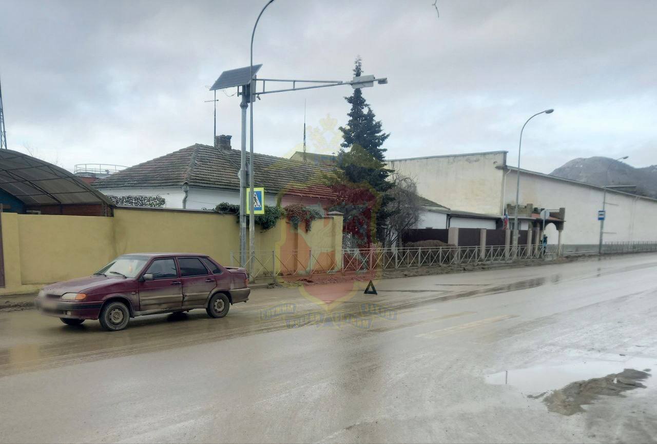 Двоих детей сбили на пешеходном переходе в Судаке (ФОТО)