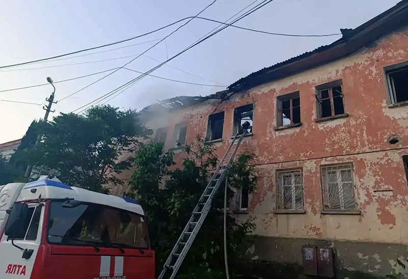 В ночном пожаре в Ялте погибли три человека