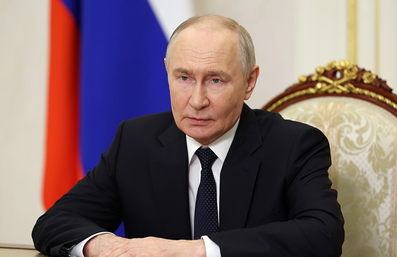 Путин призвал удерживать цены на топливном рынке и наращивать производство