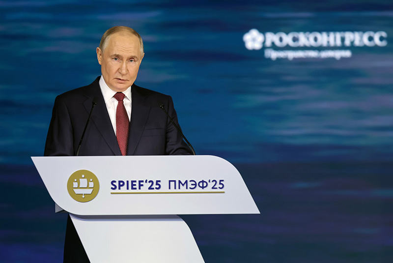 Владимир Путин выступил на ПМЭФ