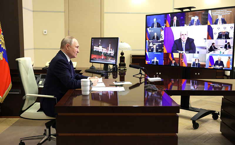 Путин предложил повысить страховые пенсии по фактической инфляции — на 9,5%