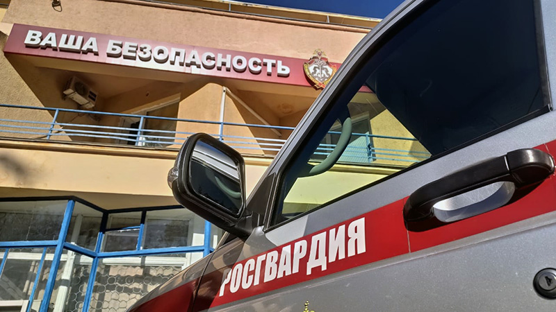 В Севастополе росгвардейцы пришли на помощь мужчине с приступом эпилепсии