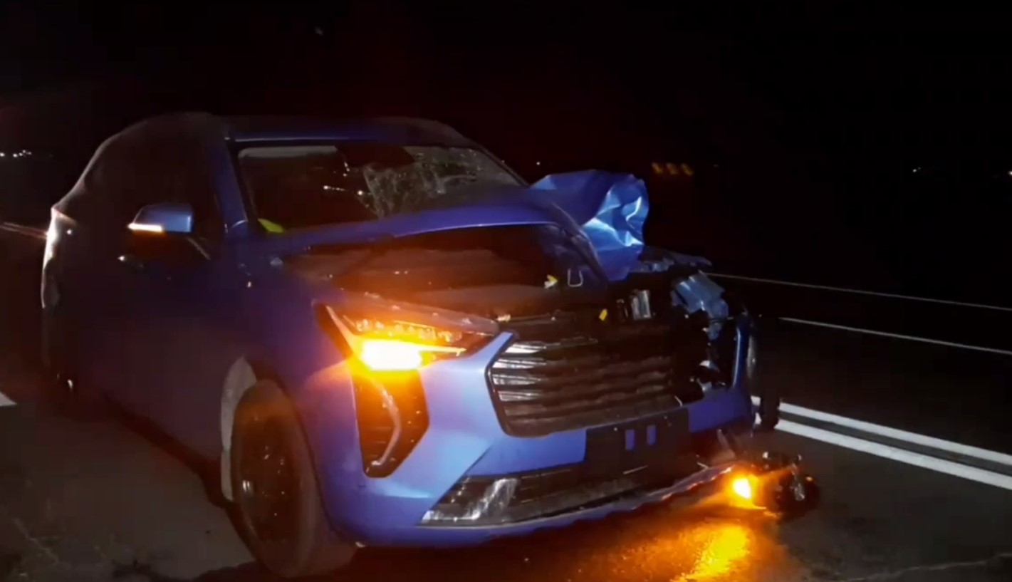 Пенсионер погиб под колесами автомобиля в Крыму