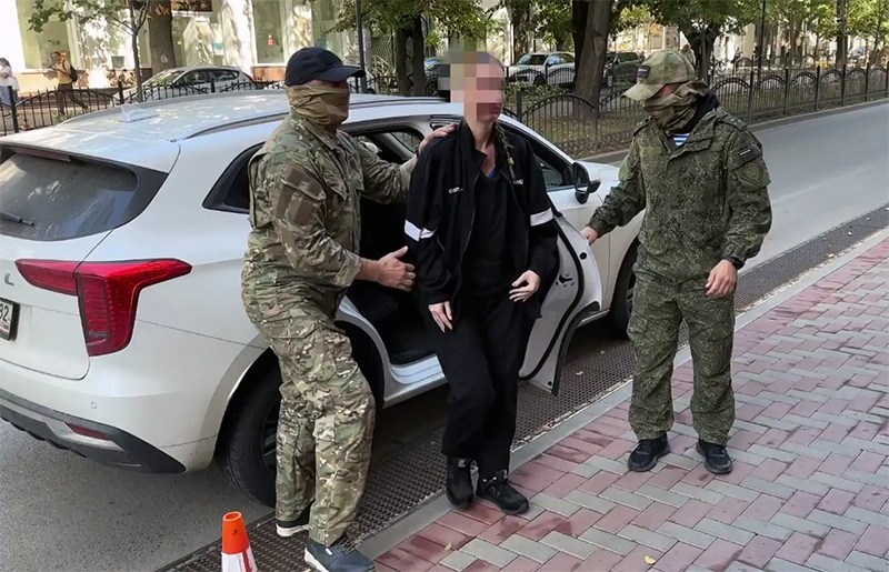 В Крыму ФСБ за шпионаж в пользу СБУ задержала жительницу Херсонской области (видео)