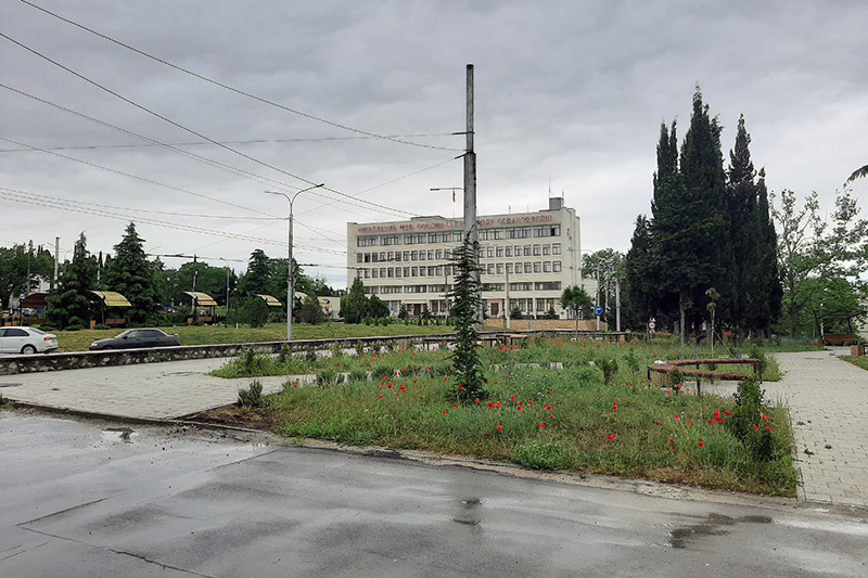 В центре Севастополя открылся «сквер-фантом»