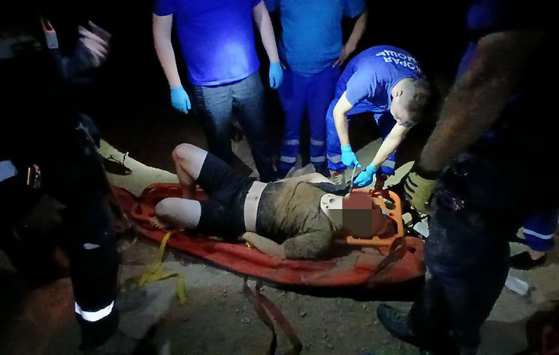 В Казачьей бухте мужчина упал с 13-метрового обрыва