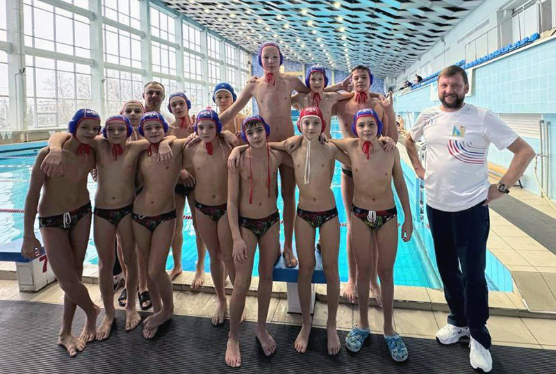 Севастопольская сборная по водному поло U-15 одержала первую победу в первенстве России